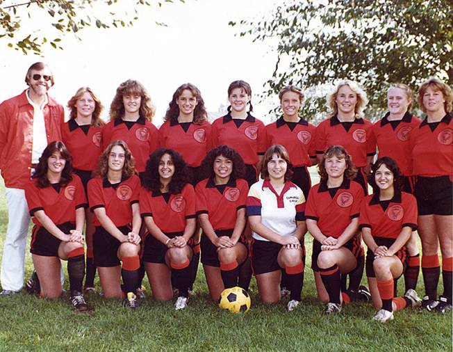 Eagles Girls Team Pic 1981